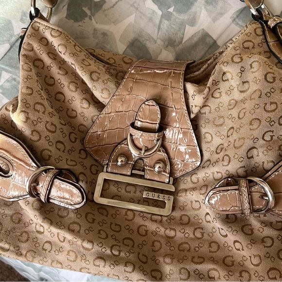 ⭐️Y2K vintage GUESS boho shoulder bag⭐️ - Picture 3 of 5